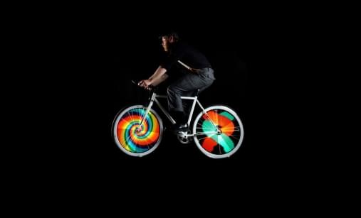 Анимация в велосипедных колесах