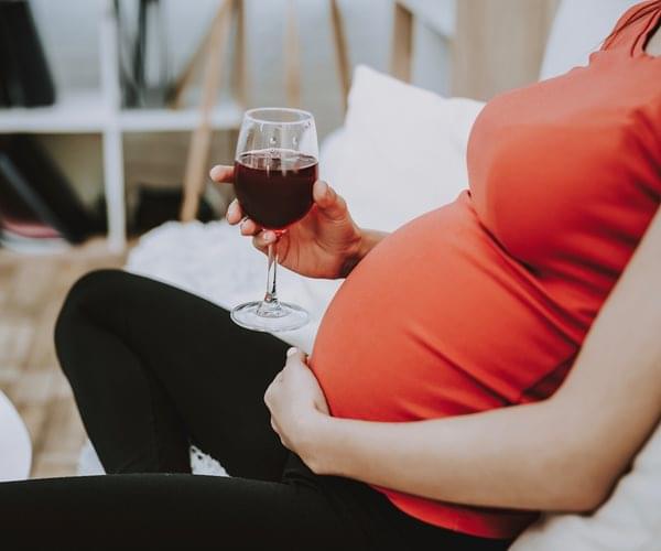 Нет безопасной дозы алкоголя во время беременности
