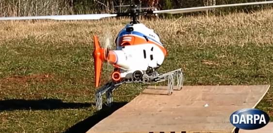Вертолет с механическими ногами