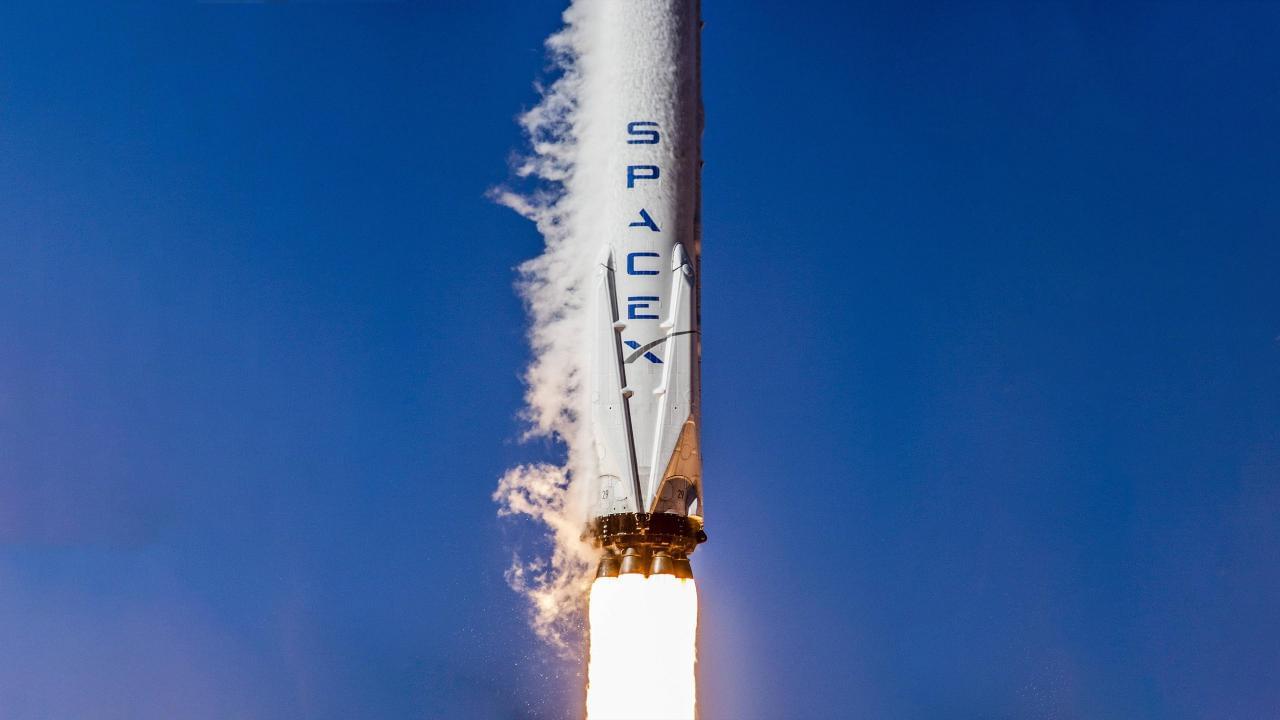 Сегодня SpaceX проведет пуск Falcon-9 в 64 раз