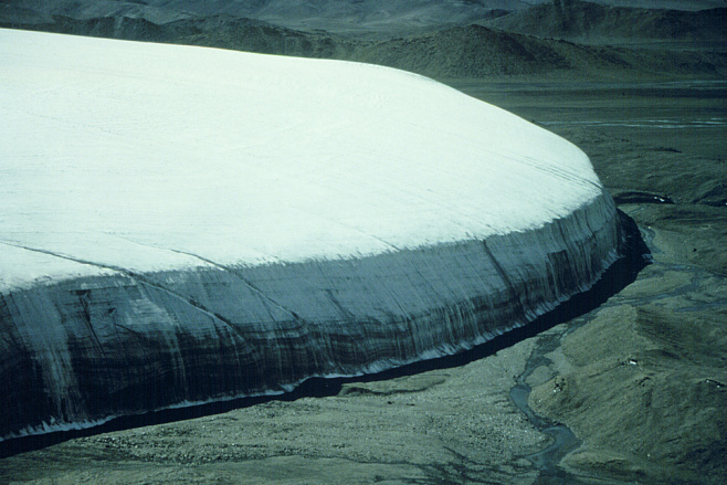 В тибетских льдах найдены неизвестные вирусы возрастом 15 000 лет