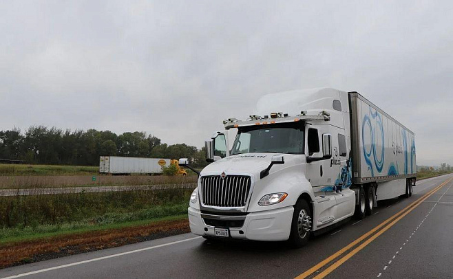 Беспилотный грузовик проехал через всю Америку за трое суток