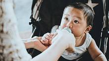 Появление астмы у детей связали с употреблением молочных смесей