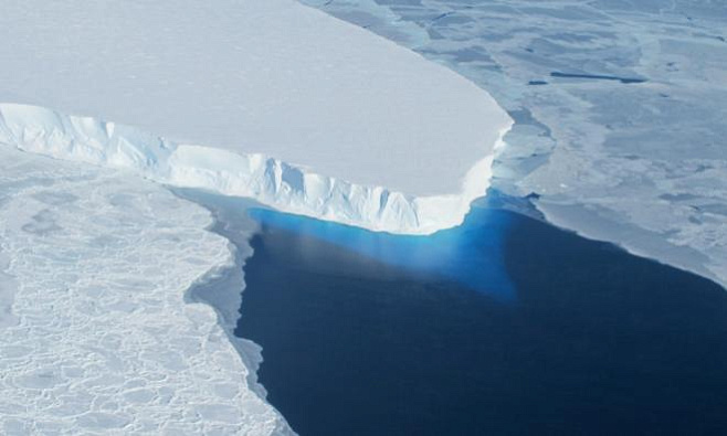 Ледник размером с Великобританию под угрозой разрушения  
