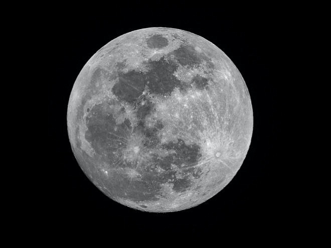 Исследователи впервые определили уровень радиации на Луне