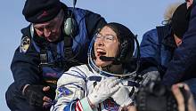 После 328 дней в космосе астронавт NASA Кристина Кох возвращается на Землю