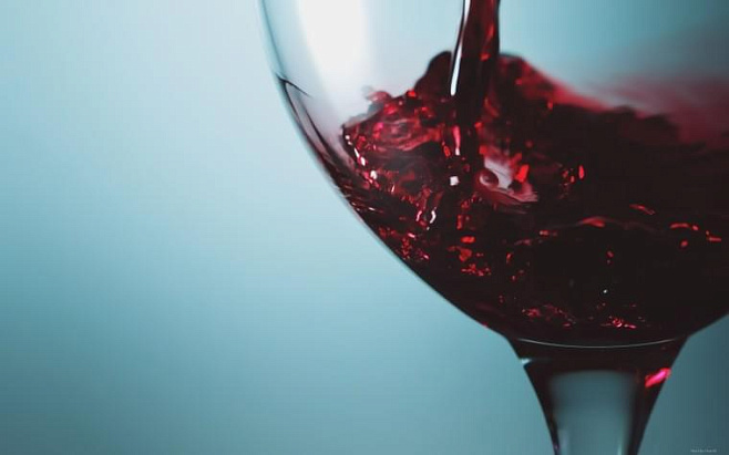 Красное вино предотвращает кариес?