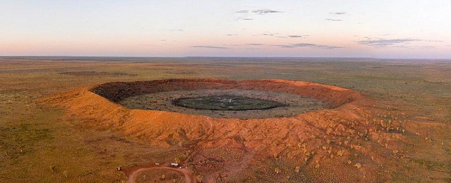 Новый анализ изменил первоначальный возраст массивного метеоритного кратера в Австралии