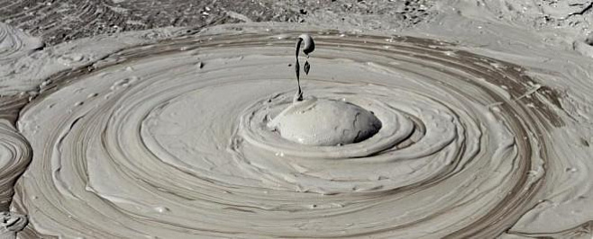 «Вулканические потоки» на Марсе могут быть не лавой, а грязью