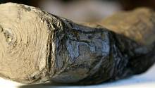 Ученые нашли способ прочитать обугленные после извержения Везувия свитки