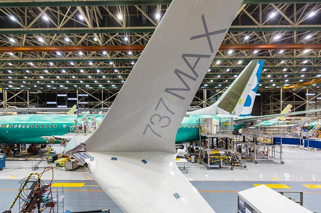 Boeing  остановит производство самолётов 737 до весны следующего года