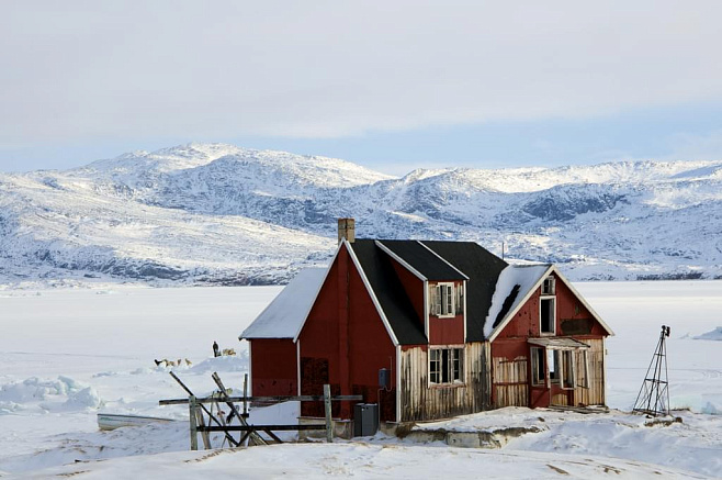 Гляциологи обнаружили подо льдом Гренландии огромную реку