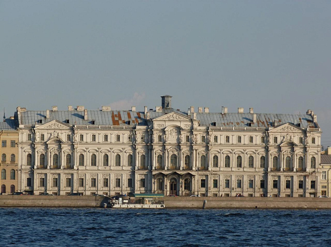 Петербургский археологический музей может появиться на Дворцовой набережной