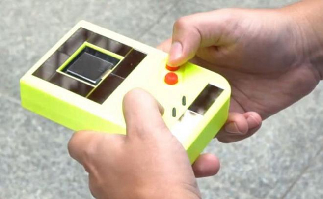 Создан экологичный Game Boy. Ему не нужны батарейки