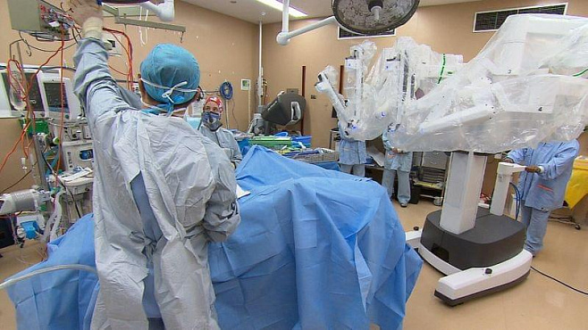 Робот впервые провёл операцию по трансплантации почки