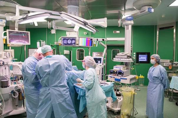 Российские нейрохирурги успешно удалили редкую обширную опухоль 