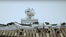 Талантливый робот-вокалист анонсировал свой первый альбом