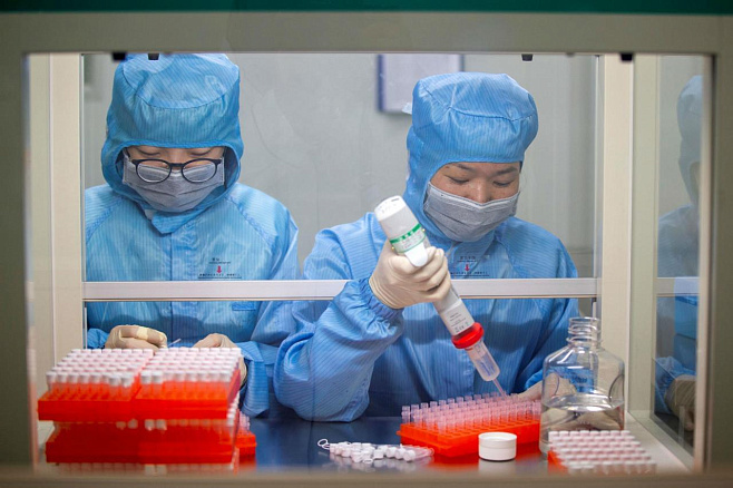 Начался поиск добровольцев для тестирования вакцины от коронавируса