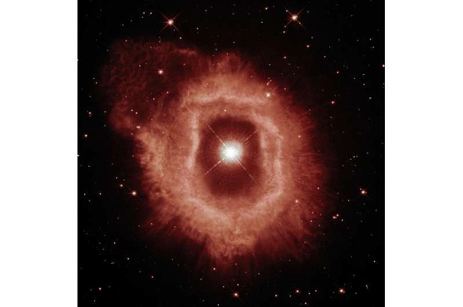 «Хаббл» запечатлел сверхъяркую звезду