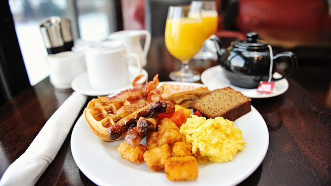 Завтрак не так уж обязателен, считают ученые. Особенно при попытках похудеть