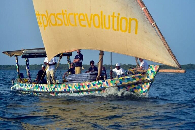 В Кении началась традиционная экспедиция The Flipflopi на лодке из мусора
