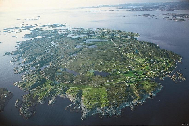 Экологические активисты беспокоятся о подлодке, забытой в Баренцевом море