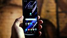 Релиз складного смартфона Razr от Motorola откладывается