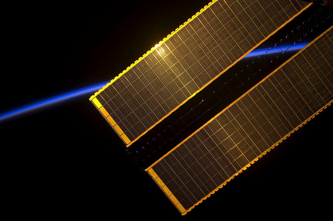Ростех создал уникальную облегченную конструкцию для космических солнечных батарей