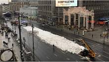 В Москву привезли тонны искусственного снега