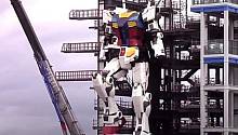 Японский 18-метровый робот делает первые шаги 