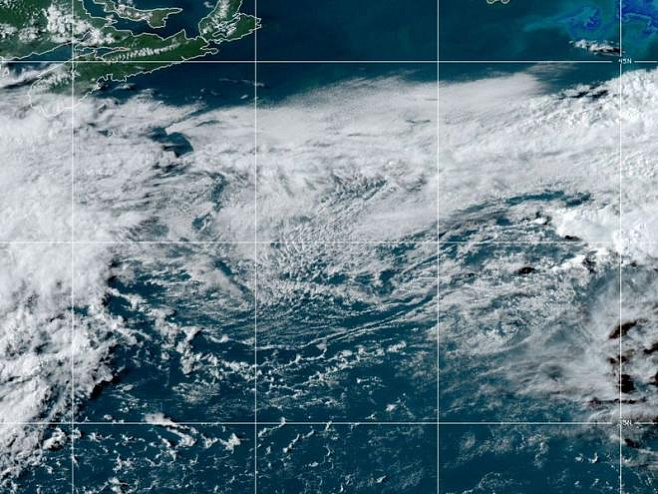 В Атлантике установлен новый рекорд: в регионе уже сформировалось 11 штормов, получивших имена 