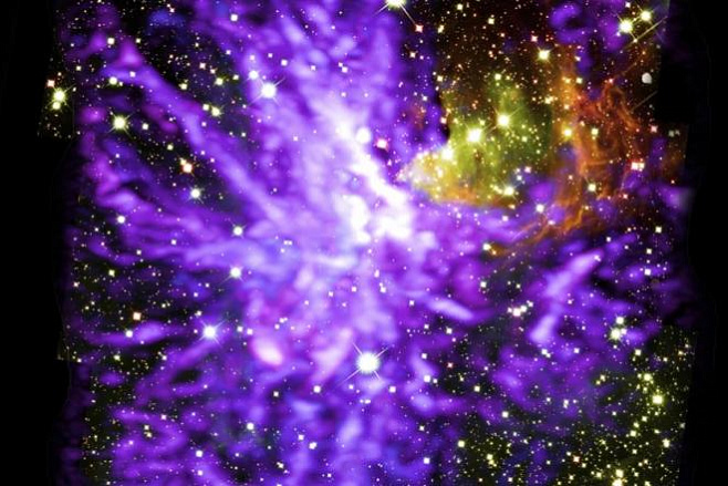 Астрономы засняли уникальный «звёздный фейерверк» в Млечном Пути