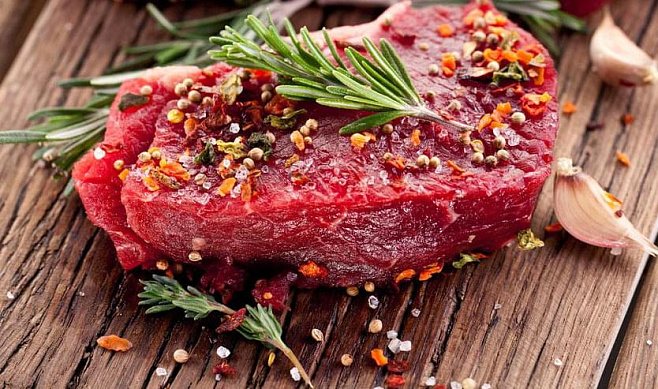 Красное мясо негативно влияет на здоровье сердца