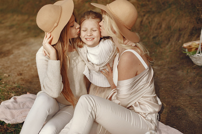 Ученые Пермского Политеха раскрыли, что стоит за трендом «бежевые мамы» и как он влияет на развитие ребенка