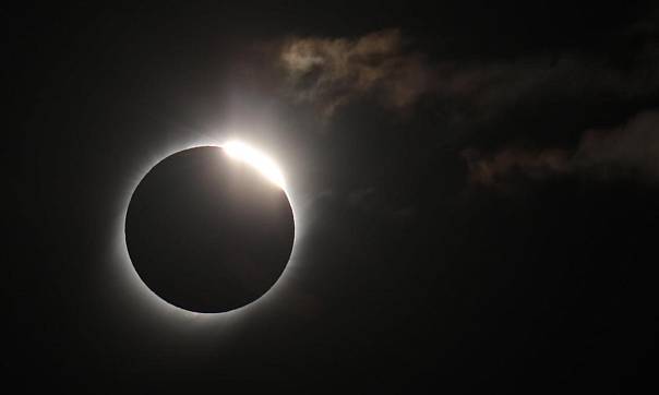 В Чили и Аргентине наблюдали полное затмение Солнца