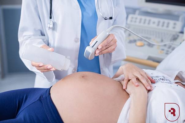 Ученые СГМУ имени В.И. Разумовского раскрыли риски первых родов после 35 лет