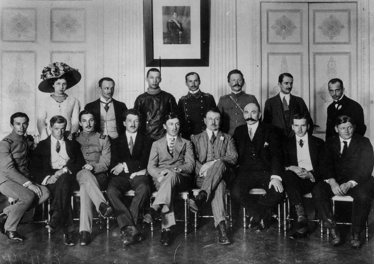 Зверева с группой авиаторов перелета Петербург−Москва, июль 1911 г