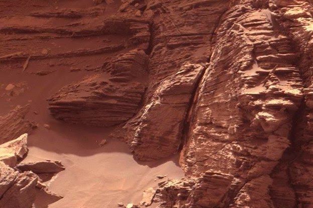 Учёные ищут на Марсе возможные укрытия от радиации