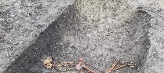 Археологи обнаружили человека, похороненного лицом вниз 