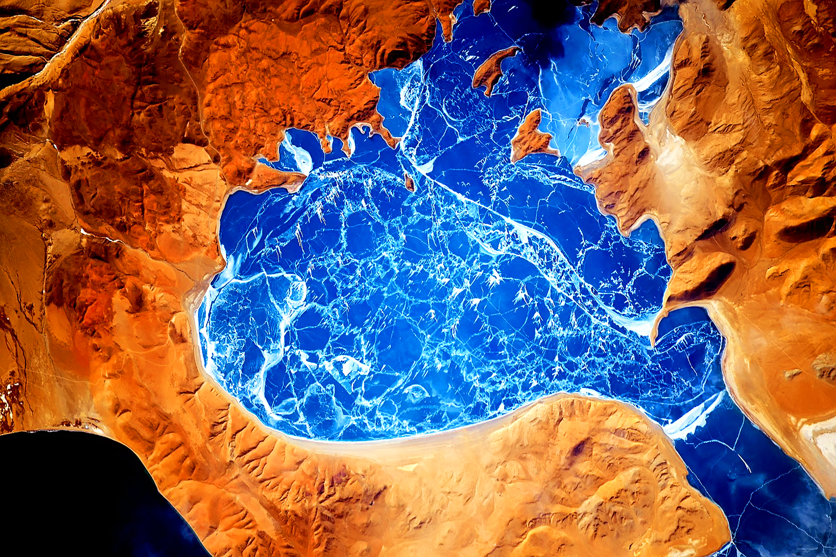 Красота планеты земля. Космический снимок. Снимки из космоса. Вид земли из космоса. Красивый вид земли из космоса.