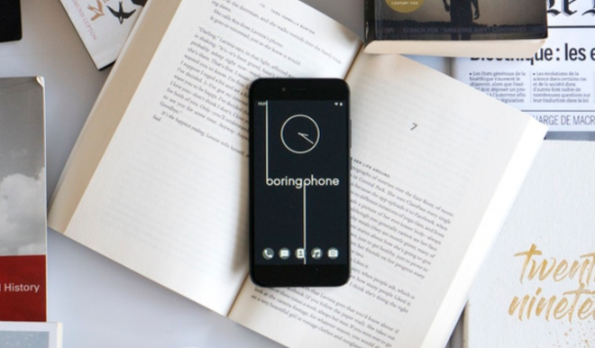 BoringPhone: смартфон на минималках поможет бороться с зависимостью от гаджетов