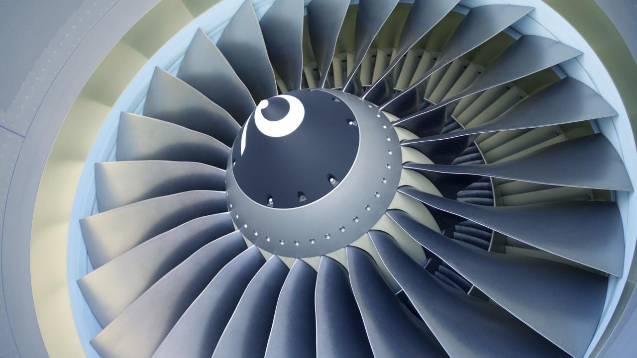 Лопатка турбины ge 90. Лопасти двигателя самолета. Лопасти турбокомпрессора. Лопасти турбины самолета.