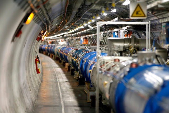 В Большом адронном коллайдере впервые засекли «призрачные» нейтрино