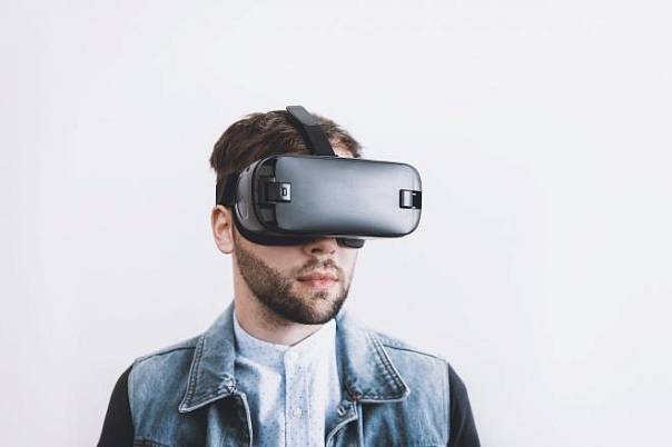 Виртуальная реальность помогает бороться со страхом высоты 