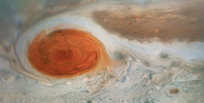 Гигантский вихрь Юпитера стал вращаться быстрее