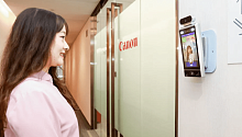 В китайском офисе Canon появились «умные» камеры: они открывают двери только улыбающимся сотрудникам