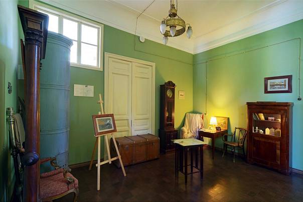 День музеев: 24 петербургских музея сегодня откроют свои двери 