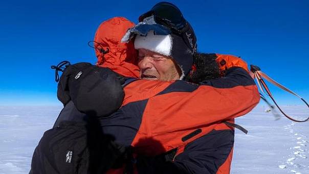 Туристы достигли Южного полюса, пользуясь альтернативными источниками энергии