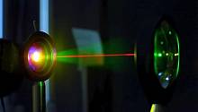 Новый тип стекла помог создать инновационный лазер