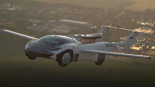 На летающей машине AirCar совершили первый межгородской полёт